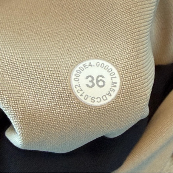 Lululemon ABC Pant Classic 30" *Warpstreme
Silverstone Size 36 - Picture 12 of 13